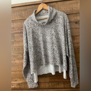 Cropped turtle neck